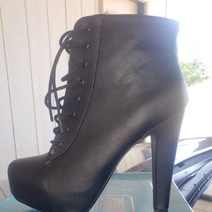 Shoes sizes 8 1/2 & 9